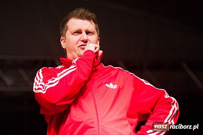 Zdjęcie w galerii na portalu naszraciborz.pl: Kabaret Młodych Panów bawił na majówce w Nędzy wiadomości z regionu