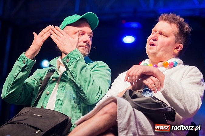 Zdjęcie w galerii na portalu naszraciborz.pl: Kabaret Młodych Panów bawił na majówce w Nędzy wiadomości z regionu