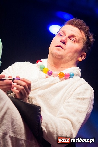 Zdjęcie w galerii na portalu naszraciborz.pl: Kabaret Młodych Panów bawił na majówce w Nędzy wiadomości z regionu