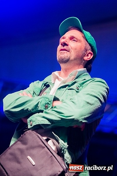 Zdjęcie w galerii na portalu naszraciborz.pl: Kabaret Młodych Panów bawił na majówce w Nędzy wiadomości z regionu