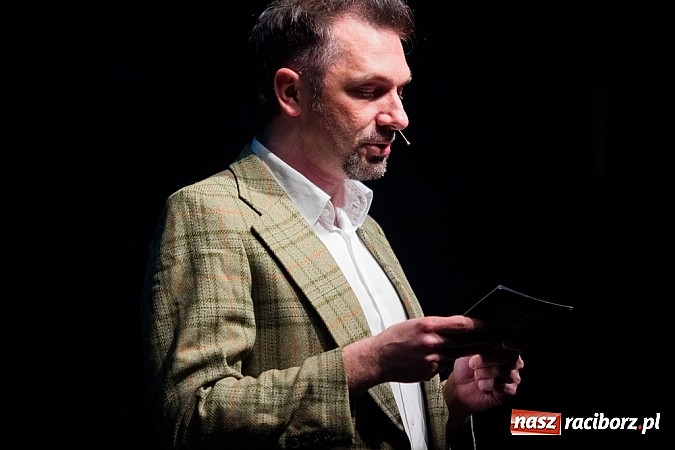 Zdjęcie w galerii na portalu naszraciborz.pl: Kabaret Młodych Panów bawił na majówce w Nędzy wiadomości z regionu