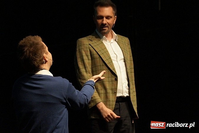 Zdjęcie w galerii na portalu naszraciborz.pl: Kabaret Młodych Panów bawił na majówce w Nędzy wiadomości z regionu