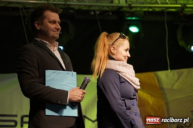 Zdjęcie w galerii na portalu naszraciborz.pl: Kabaret Młodych Panów bawił na majówce w Nędzy wiadomości z regionu