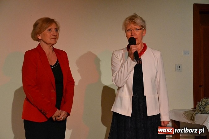 Zdjęcie w galerii na portalu naszraciborz.pl: Warsztaty tańca renesansowego i spektakl Farfurka Królowej Bony, czyli majówka na zamku  wiadomości z regionu