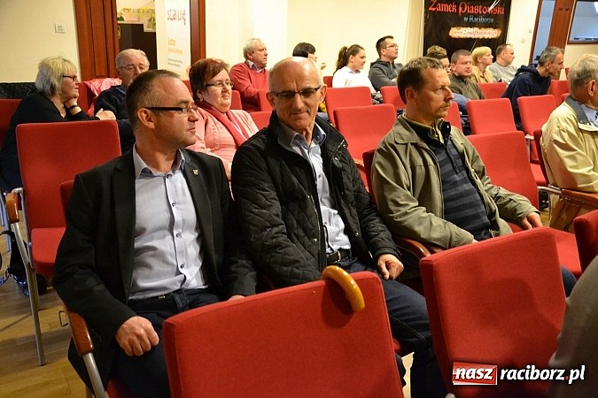 Zdjęcie w galerii na portalu naszraciborz.pl: Warsztaty tańca renesansowego i spektakl Farfurka Królowej Bony, czyli majówka na zamku  wiadomości z regionu