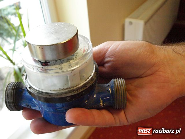 Zdjęcie w galerii na portalu naszraciborz.pl: Magnes w rękach złodziei wiadomości z regionu