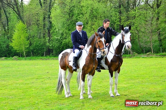 Zdjęcie w galerii na portalu naszraciborz.pl: Majówka konna w Kornicach rozpoczęta wiadomości z regionu