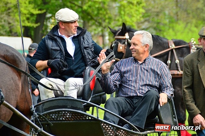 Zdjęcie w galerii na portalu naszraciborz.pl: Majówka konna w Kornicach rozpoczęta wiadomości z regionu