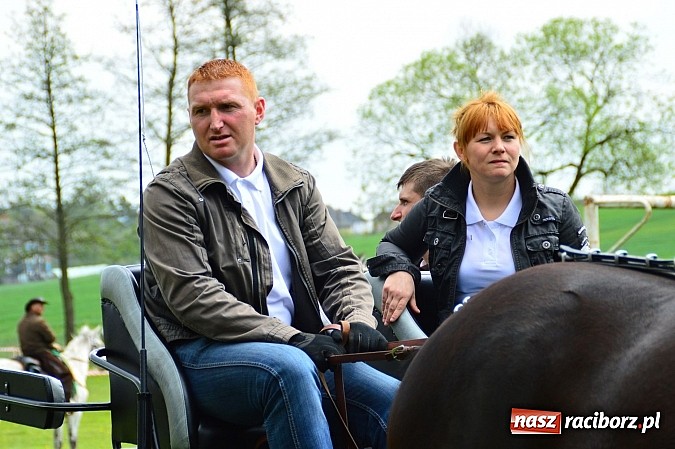 Zdjęcie w galerii na portalu naszraciborz.pl: Majówka konna w Kornicach rozpoczęta wiadomości z regionu