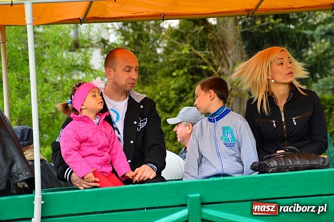 Zdjęcie w galerii na portalu naszraciborz.pl: Majówka konna w Kornicach rozpoczęta wiadomości z regionu