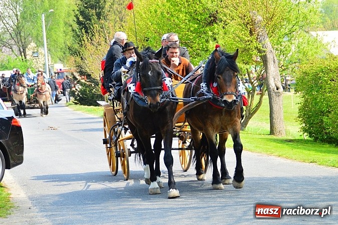 Zdjęcie w galerii na portalu naszraciborz.pl: Majówka konna w Kornicach rozpoczęta wiadomości z regionu