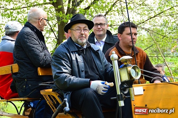 Zdjęcie w galerii na portalu naszraciborz.pl: Majówka konna w Kornicach rozpoczęta wiadomości z regionu