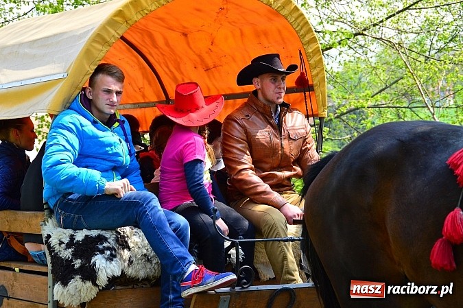 Zdjęcie w galerii na portalu naszraciborz.pl: Majówka konna w Kornicach rozpoczęta wiadomości z regionu