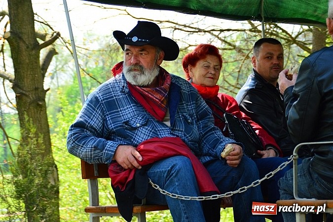 Zdjęcie w galerii na portalu naszraciborz.pl: Majówka konna w Kornicach rozpoczęta wiadomości z regionu