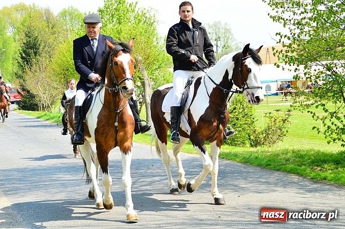 Zdjęcie w galerii na portalu naszraciborz.pl: Majówka konna w Kornicach rozpoczęta wiadomości z regionu