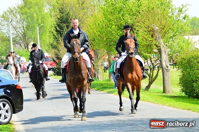 Zdjęcie w galerii na portalu naszraciborz.pl: Majówka konna w Kornicach rozpoczęta wiadomości z regionu