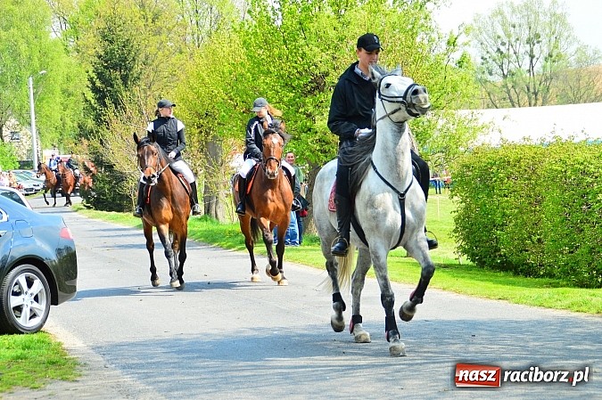 Zdjęcie w galerii na portalu naszraciborz.pl: Majówka konna w Kornicach rozpoczęta wiadomości z regionu