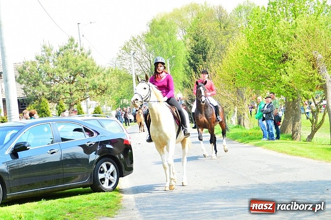 Zdjęcie w galerii na portalu naszraciborz.pl: Majówka konna w Kornicach rozpoczęta wiadomości z regionu