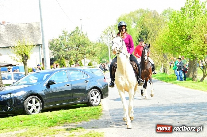 Zdjęcie w galerii na portalu naszraciborz.pl: Majówka konna w Kornicach rozpoczęta wiadomości z regionu