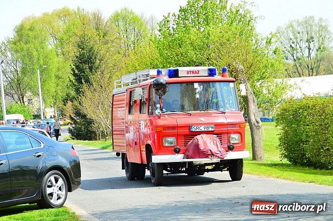 Zdjęcie w galerii na portalu naszraciborz.pl: Majówka konna w Kornicach rozpoczęta wiadomości z regionu