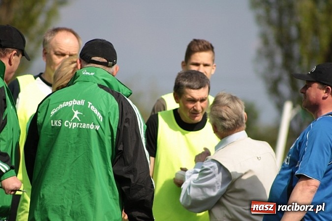 Zdjęcie w galerii na portalu naszraciborz.pl: Wojnowicka majówka rozpoczęta wiadomości z regionu