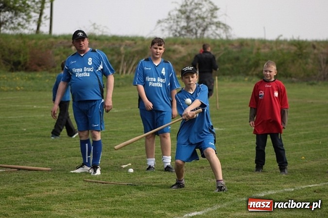 Zdjęcie w galerii na portalu naszraciborz.pl: Wojnowicka majówka rozpoczęta wiadomości z regionu