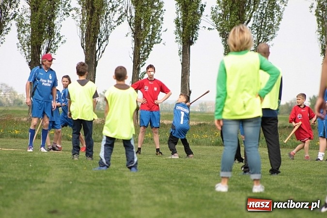 Zdjęcie w galerii na portalu naszraciborz.pl: Wojnowicka majówka rozpoczęta wiadomości z regionu
