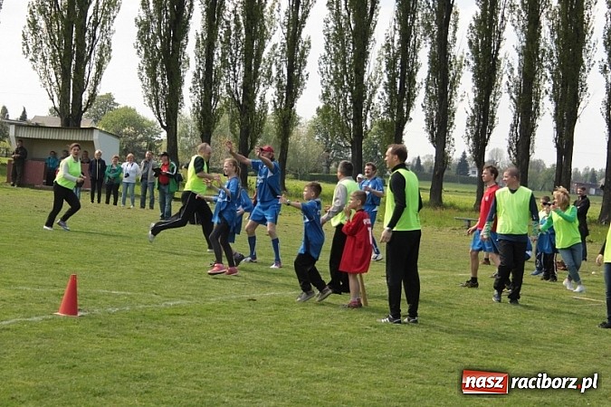 Zdjęcie w galerii na portalu naszraciborz.pl: Wojnowicka majówka rozpoczęta wiadomości z regionu