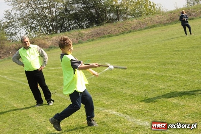 Zdjęcie w galerii na portalu naszraciborz.pl: Wojnowicka majówka rozpoczęta wiadomości z regionu