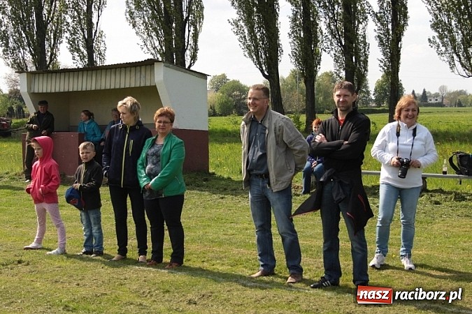 Zdjęcie w galerii na portalu naszraciborz.pl: Wojnowicka majówka rozpoczęta wiadomości z regionu