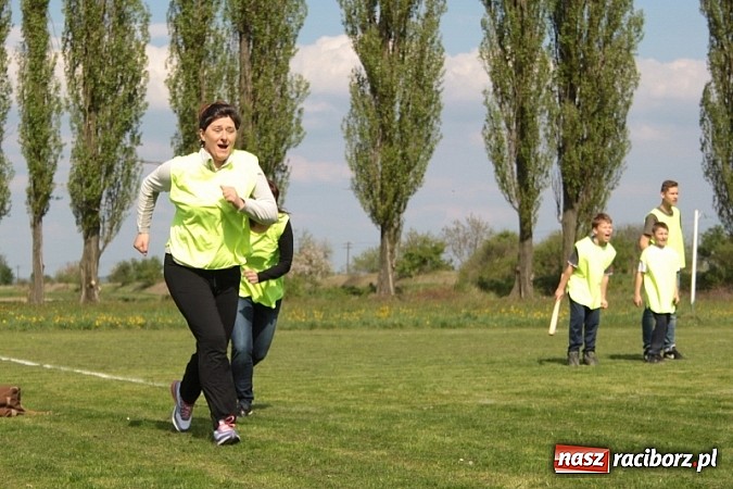 Zdjęcie w galerii na portalu naszraciborz.pl: Wojnowicka majówka rozpoczęta wiadomości z regionu
