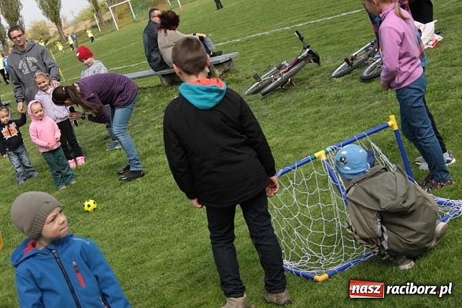 Zdjęcie w galerii na portalu naszraciborz.pl: Wojnowicka majówka rozpoczęta wiadomości z regionu