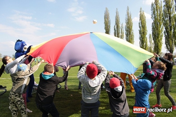 Zdjęcie w galerii na portalu naszraciborz.pl: Wojnowicka majówka rozpoczęta wiadomości z regionu