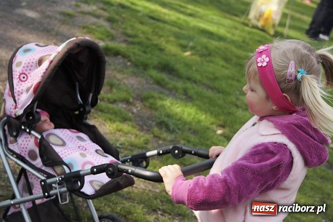 Zdjęcie w galerii na portalu naszraciborz.pl: Wojnowicka majówka rozpoczęta wiadomości z regionu