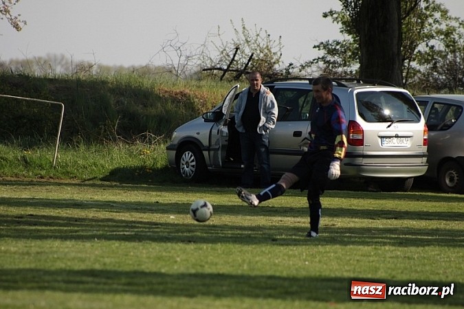 Zdjęcie w galerii na portalu naszraciborz.pl: Wojnowicka majówka rozpoczęta wiadomości z regionu