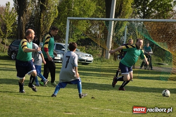 Zdjęcie w galerii na portalu naszraciborz.pl: Wojnowicka majówka rozpoczęta wiadomości z regionu
