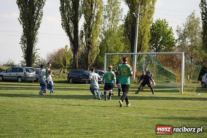 Zdjęcie w galerii na portalu naszraciborz.pl: Wojnowicka majówka rozpoczęta wiadomości z regionu
