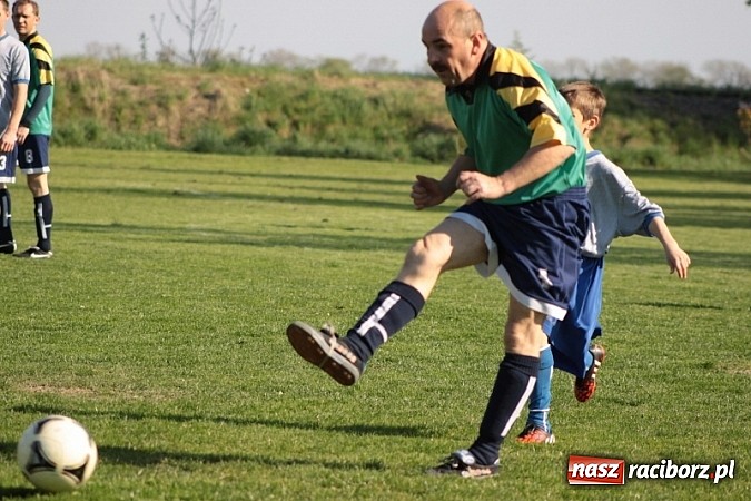 Zdjęcie w galerii na portalu naszraciborz.pl: Wojnowicka majówka rozpoczęta wiadomości z regionu