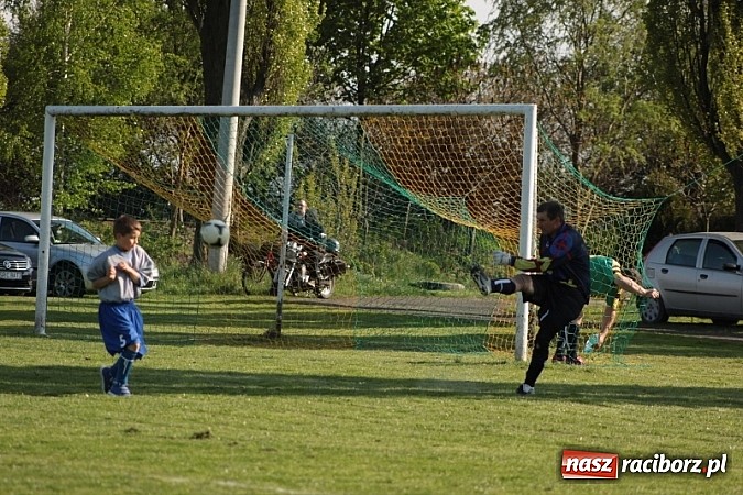 Zdjęcie w galerii na portalu naszraciborz.pl: Wojnowicka majówka rozpoczęta wiadomości z regionu