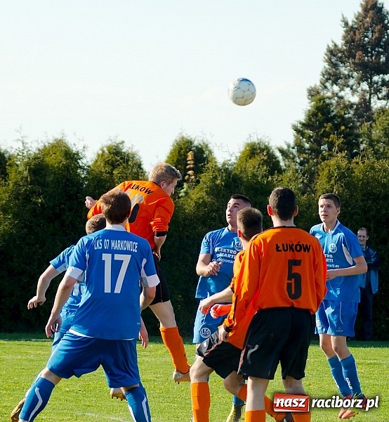 Zdjęcie w galerii na portalu naszraciborz.pl: Bartosz Cojg czarnym koniem Markowic. Rezerwy Gaszowic na kolanach wiadomości z regionu