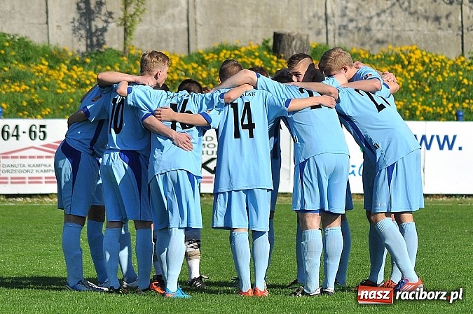 Zdjęcie w galerii na portalu naszraciborz.pl: Minimalna przegrana Unii z GTS-em Bojszowy wiadomości z regionu