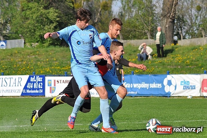 Zdjęcie w galerii na portalu naszraciborz.pl: Minimalna przegrana Unii z GTS-em Bojszowy wiadomości z regionu