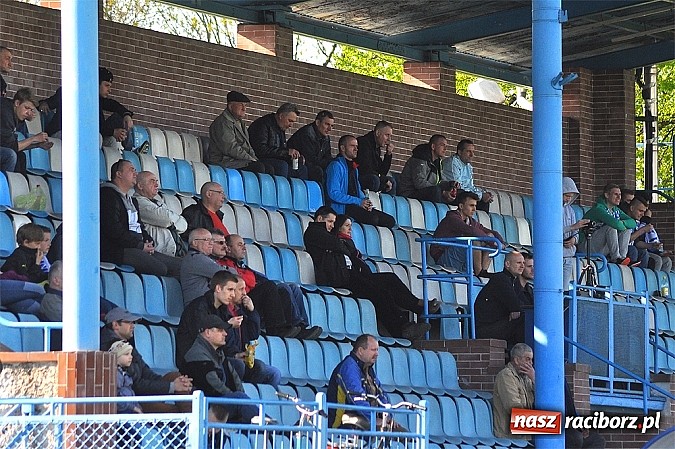 Zdjęcie w galerii na portalu naszraciborz.pl: Minimalna przegrana Unii z GTS-em Bojszowy wiadomości z regionu