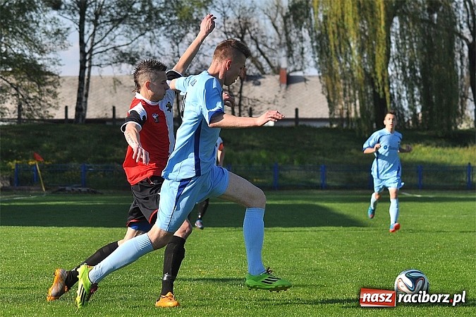 Zdjęcie w galerii na portalu naszraciborz.pl: Minimalna przegrana Unii z GTS-em Bojszowy wiadomości z regionu