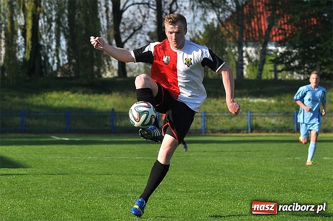 Zdjęcie w galerii na portalu naszraciborz.pl: Minimalna przegrana Unii z GTS-em Bojszowy wiadomości z regionu