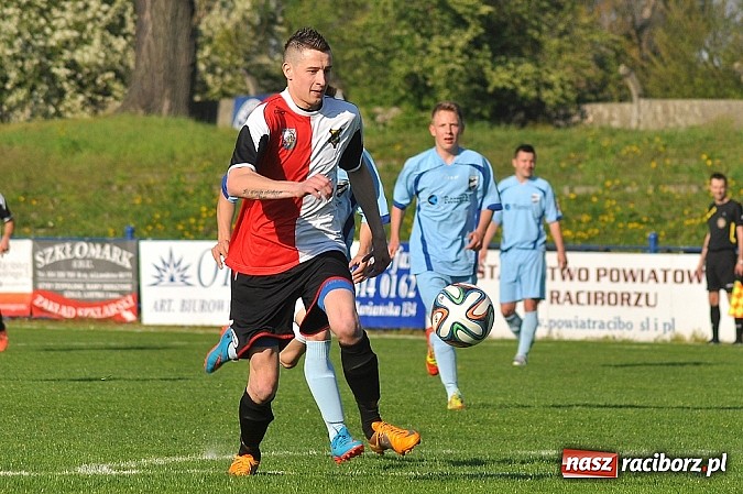 Zdjęcie w galerii na portalu naszraciborz.pl: Minimalna przegrana Unii z GTS-em Bojszowy wiadomości z regionu