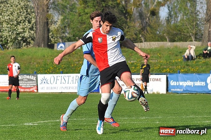 Zdjęcie w galerii na portalu naszraciborz.pl: Minimalna przegrana Unii z GTS-em Bojszowy wiadomości z regionu