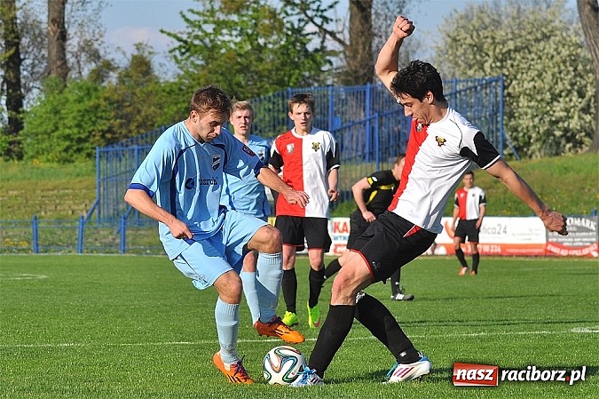 Zdjęcie w galerii na portalu naszraciborz.pl: Minimalna przegrana Unii z GTS-em Bojszowy wiadomości z regionu