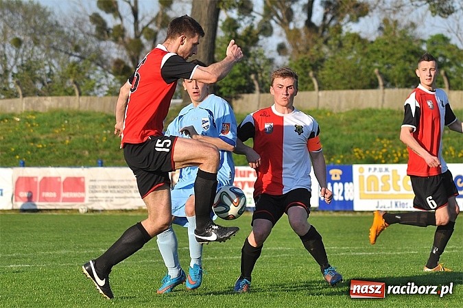 Zdjęcie w galerii na portalu naszraciborz.pl: Minimalna przegrana Unii z GTS-em Bojszowy wiadomości z regionu