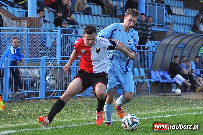 Zdjęcie w galerii na portalu naszraciborz.pl: Minimalna przegrana Unii z GTS-em Bojszowy wiadomości z regionu